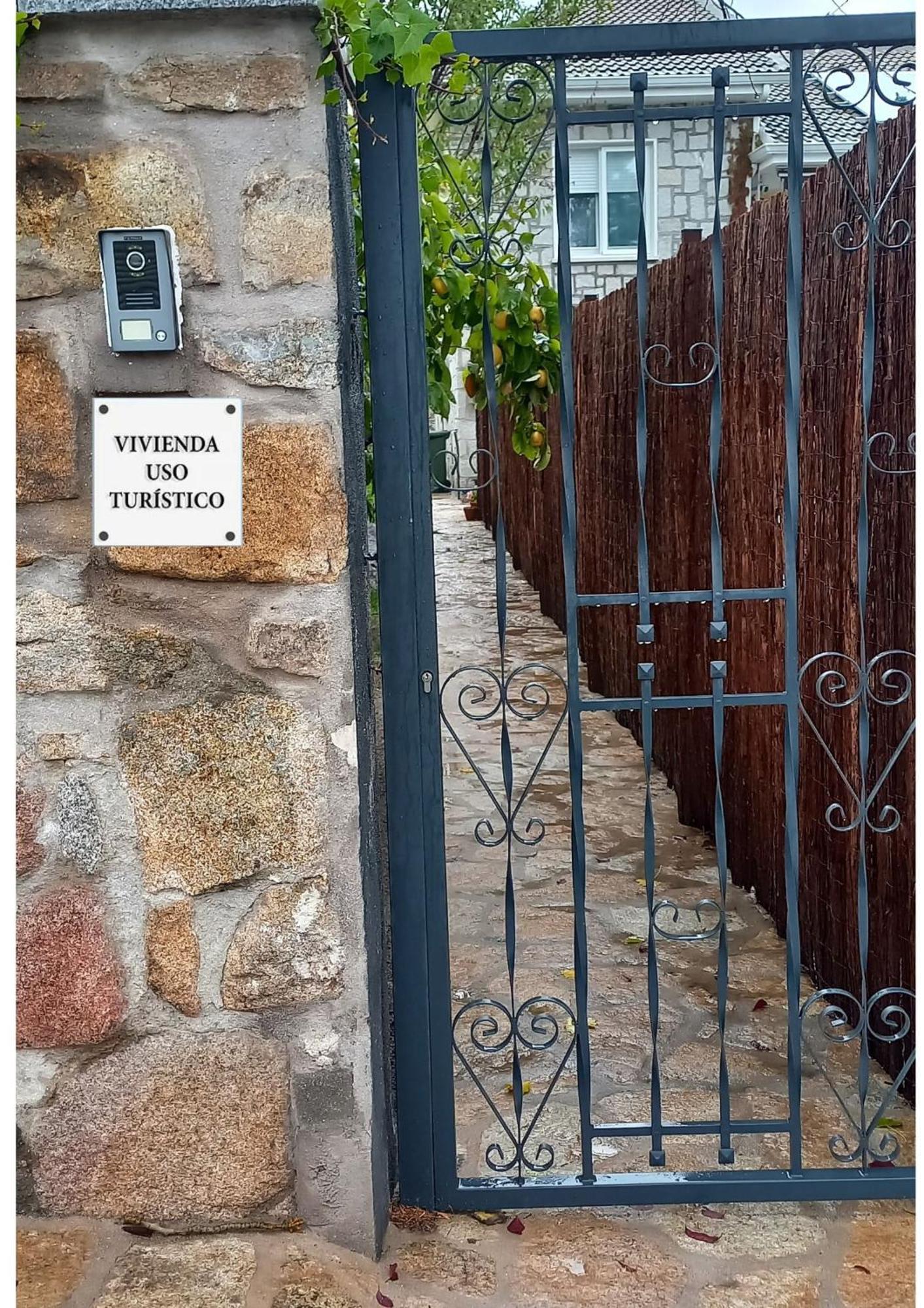 La Puerta Verde Mataelpino Εξωτερικό φωτογραφία